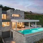 Luxurious Seafront 卡利斯托斯