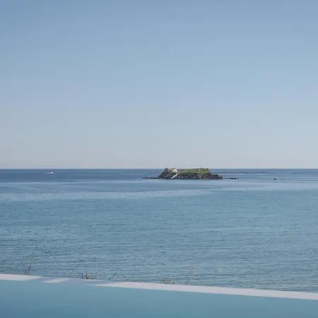 Villa Luxurious Seafront
