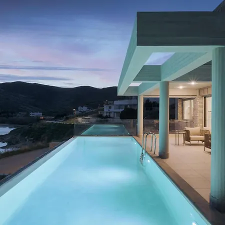 Luxurious Seafront Βίλα Κάρυστος