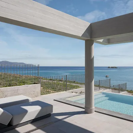 Luxurious Seafront