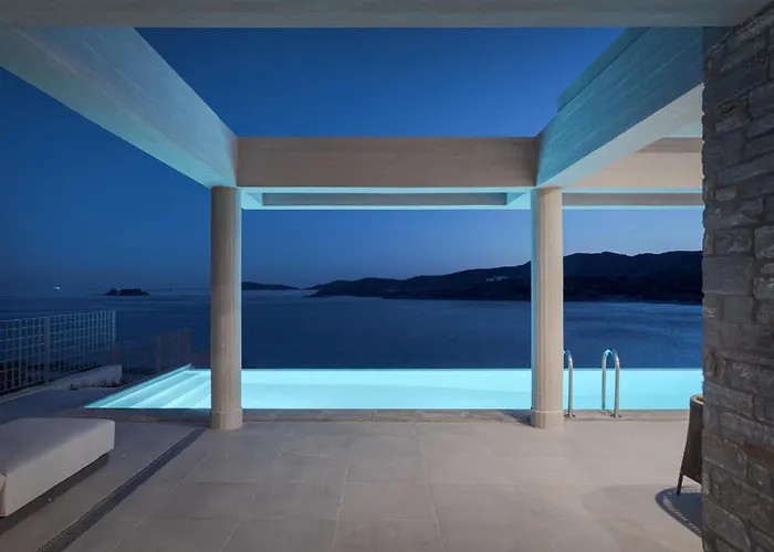 Luxurious Seafront
