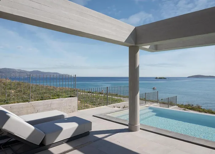 Luxurious Seafront